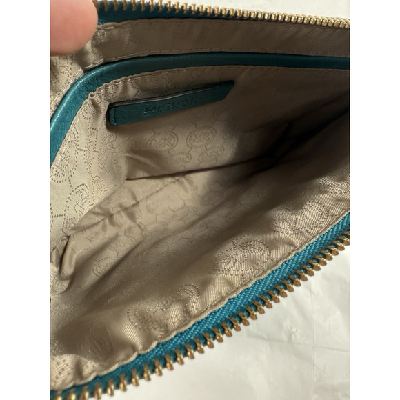 Michael Kors Gilmore Leather Crossbody Bag turquoise - Picture 7 of 15